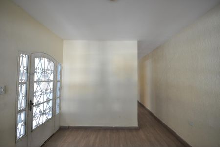 Casa para alugar com 65m², 2 quartos e 1 vagaSala
