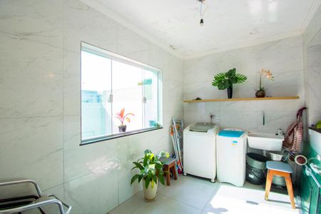 Casa à venda com 114m², 2 quartos e 2 vagas Casa à venda com 114m², 2 quartos e 2 vagasÁrea de serviço