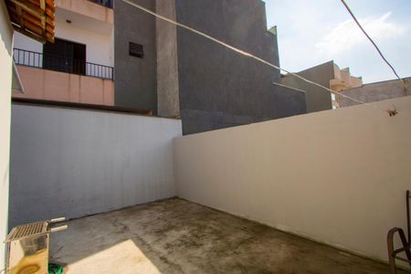 Casa à venda com 114m², 2 quartos e 2 vagas Casa à venda com 114m², 2 quartos e 2 vagasQuintal
