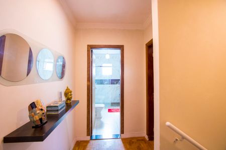Casa à venda com 114m², 2 quartos e 2 vagas Casa à venda com 114m², 2 quartos e 2 vagasCorredor