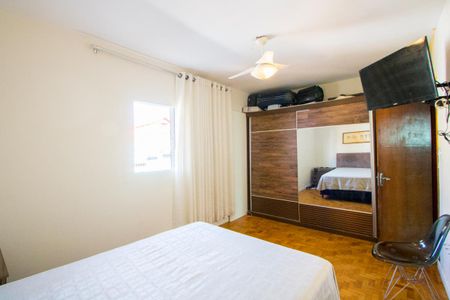 Casa à venda com 114m², 2 quartos e 2 vagas Casa à venda com 114m², 2 quartos e 2 vagasQuarto 2