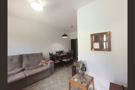 Sala de casa para alugar com 3 quartos, 190m² em Marq Marica, Maricá