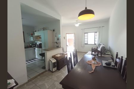 Cozinha de casa para alugar com 3 quartos, 190m² em Marq Marica, Maricá