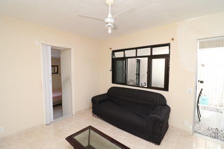 Sala de casa para alugar com 3 quartos, 110m² em Jardim Carioca, Rio de Janeiro
