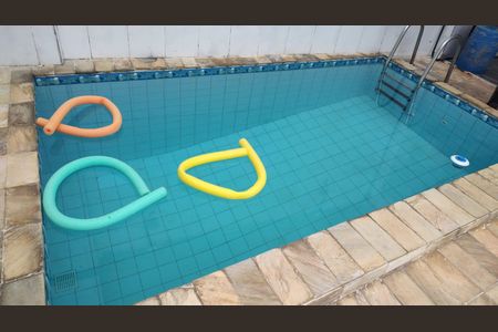 Casa para alugar com 110m², 3 quartos e 2 vagasPiscina
