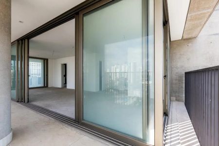 Apartamento à venda com 231m², 3 quartos e 4 vagas Apartamento à venda com 231m², 3 quartos e 4 vagasFoto 01