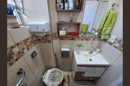 Apartamento à venda com 129m², 3 quartos e sem vagaBanheiro 