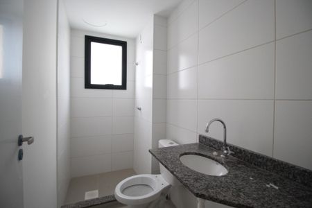 Banheiro de kitnet/studio para alugar com 0 quarto, 39m² em Lomba do Pinheiro, Porto Alegre
