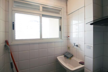 Apartamento para alugar com 38m², 2 quartos e 1 vagaÁrea de Serviço