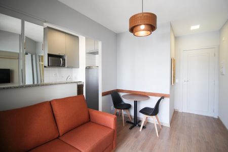 Sala de apartamento para alugar com 2 quartos, 38m² em Vila Nova Conceição, São Paulo