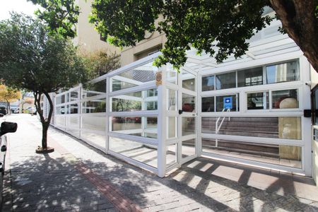 Apartamento para alugar com 38m², 2 quartos e 1 vagaFachada