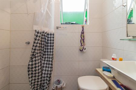 Banheiro de apartamento à venda com 1 quarto, 32m² em Centro Histórico, Porto Alegre