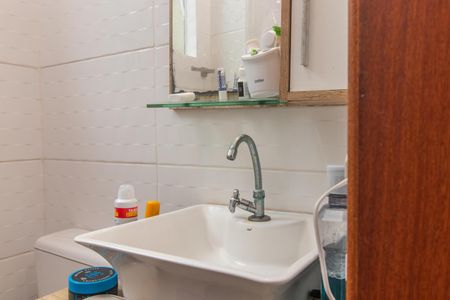 Banheiro de apartamento à venda com 1 quarto, 32m² em Centro Histórico, Porto Alegre