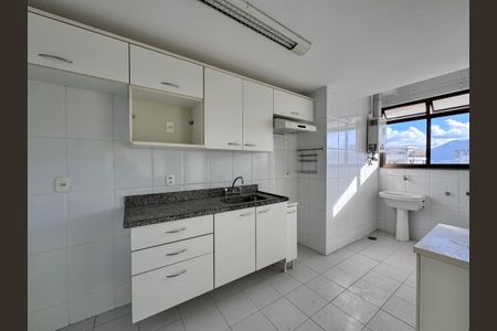 Apartamento à venda com 72m², 2 quartos e 1 vagaCozinha e Área de Serviço
