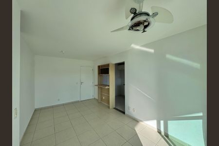 Apartamento à venda com 72m², 2 quartos e 1 vagaSala