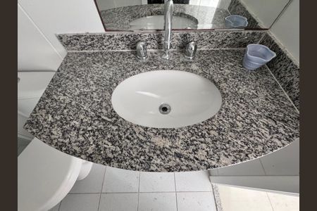 Apartamento à venda com 72m², 2 quartos e 1 vagaSuíte - Banheiro