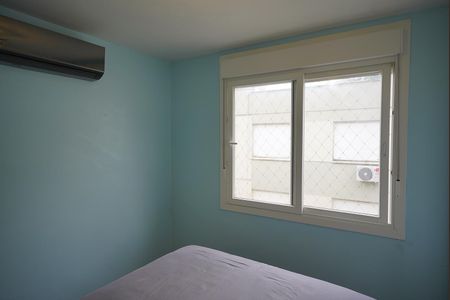 Quarto de apartamento à venda com 1 quarto, 43m² em Jardim do Salso, Porto Alegre