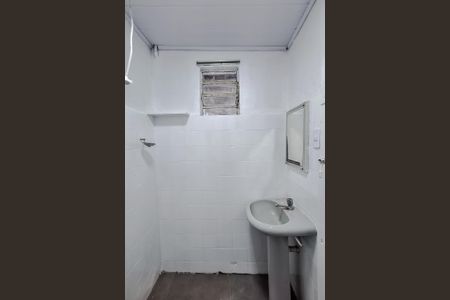 Casa para alugar com 42m², 1 quarto e sem vagaBanheiro