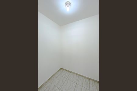 Apartamento para alugar com 68m², 2 quartos e sem vagaQuarto de Serviço