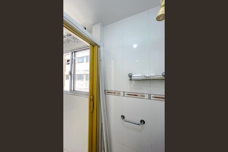 Apartamento para alugar com 68m², 2 quartos e sem vagaBanheiro de serviço
