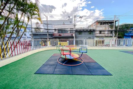 Apartamento para alugar com 68m², 2 quartos e sem vagaÁrea comum - Playground