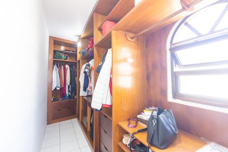 Casa à venda com 300m², 3 quartos e 7 vagasCloset