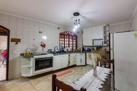 Casa à venda com 300m², 3 quartos e 7 vagasCozinha 