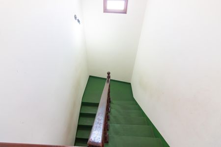 Casa à venda com 300m², 3 quartos e 7 vagasEscada