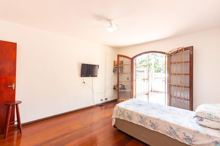 Casa à venda com 300m², 3 quartos e 7 vagasSuíte 1