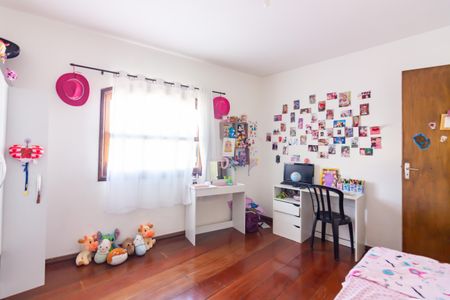 Casa à venda com 300m², 3 quartos e 7 vagasSuíte 2