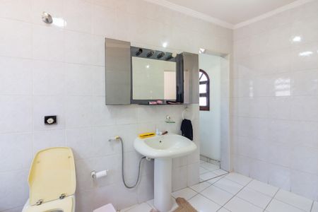 Casa à venda com 300m², 3 quartos e 7 vagasBanheiro da Suíte