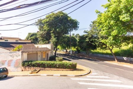 Casa à venda com 300m², 3 quartos e 7 vagasSacada