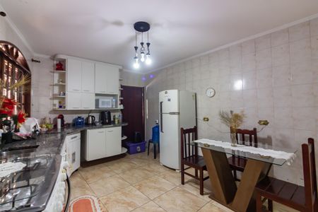 Casa à venda com 300m², 3 quartos e 7 vagasCozinha 