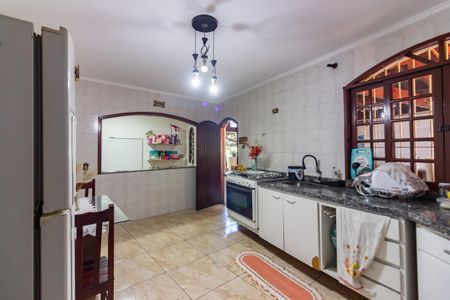 Casa à venda com 300m², 3 quartos e 7 vagasCozinha 