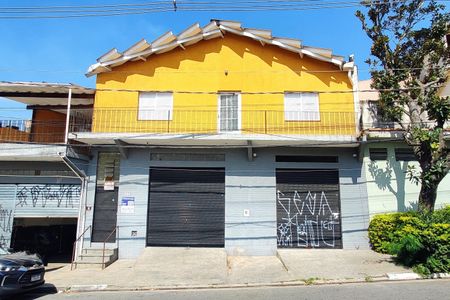 Casa para alugar com 580m², 3 quartos e 3 vagasFachada + placa