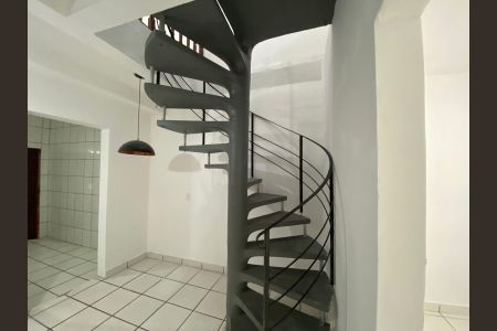 Casa à venda com 2 quartos, 120m² em Campo Grande, São Paulo