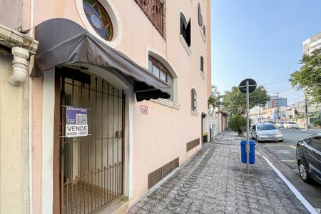 Apartamento à venda com 69m², 2 quartos e 1 vagaFachada + plaquinha