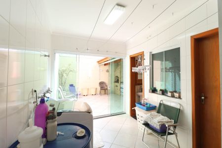 Casa para alugar com 210m², 3 quartos e 2 vagas