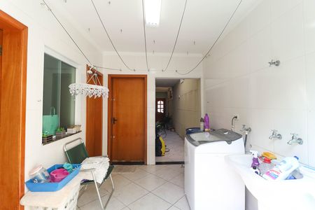 Casa para alugar com 210m², 3 quartos e 2 vagas