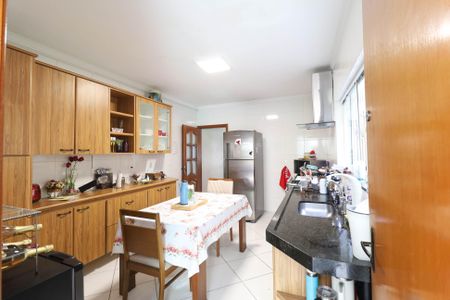 Casa para alugar com 210m², 3 quartos e 2 vagas