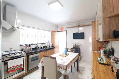 Casa para alugar com 210m², 3 quartos e 2 vagas