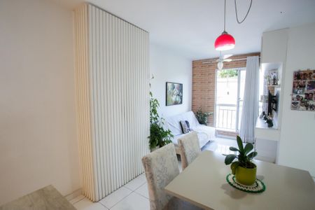 Sala de apartamento à venda com 2 quartos, 47m² em Taquara, Rio de Janeiro