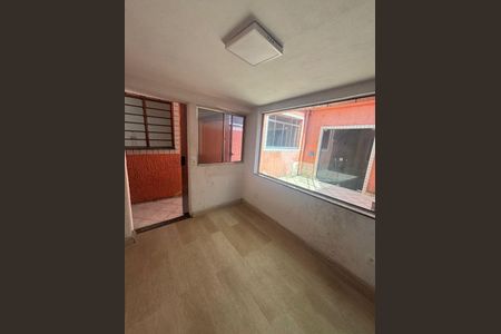 Casa à venda com 2 quartos, 130m² em Vila Bertioga, São Paulo
