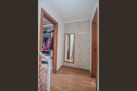 Casa de condomínio para alugar com 100m², 3 quartos e 1 vagaCorredor