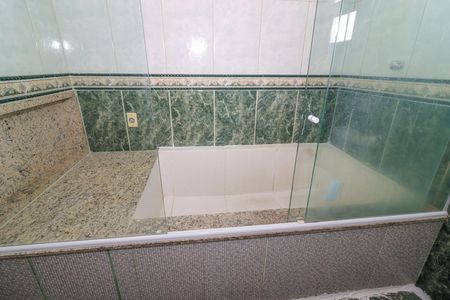 Casa para alugar com 119m², 2 quartos e 1 vaga Casa para alugar com 119m², 2 quartos e 1 vagaBanheiro