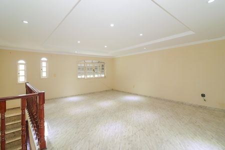 Casa para alugar com 119m², 2 quartos e 1 vaga Casa para alugar com 119m², 2 quartos e 1 vagaSala