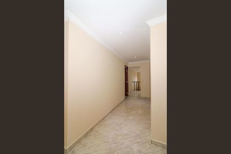 Casa para alugar com 119m², 2 quartos e 1 vaga Casa para alugar com 119m², 2 quartos e 1 vagaCorredor