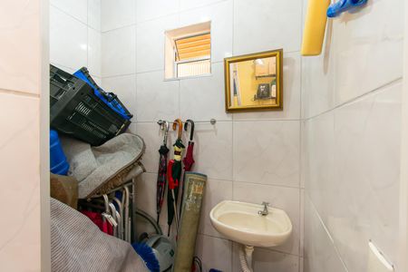 Casa à venda com 180m², 3 quartos e 3 vagasBanheiro de serviço