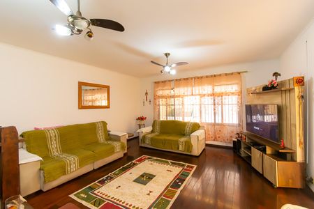 Casa à venda com 180m², 3 quartos e 3 vagasSala