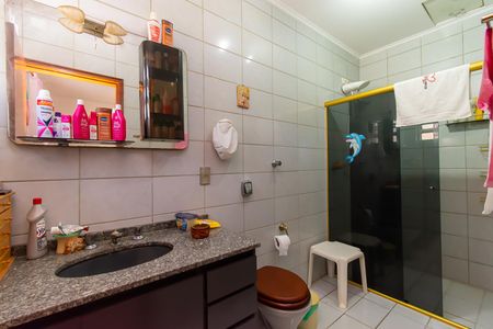Casa à venda com 180m², 3 quartos e 3 vagasBanheiro da Suíte